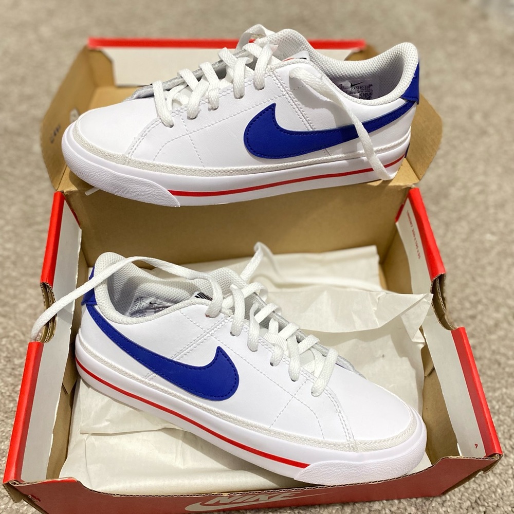 Nike court legacy
